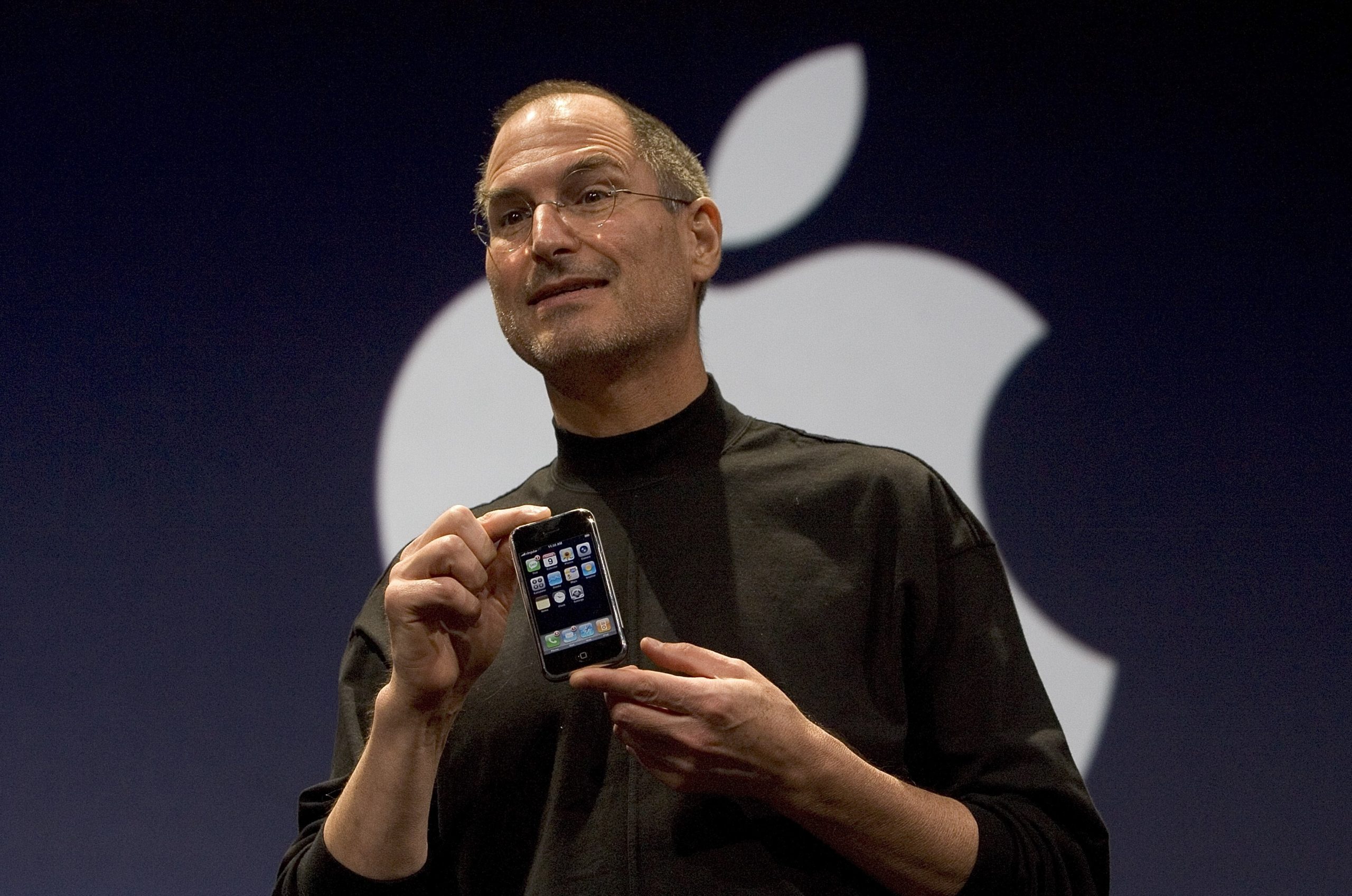 Photo : Steve Jobs, Christian Dior… À la rencontre des fantômes qui hantent les entreprises