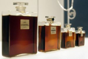 Pourquoi les millennials s’arrachent Chanel N°5