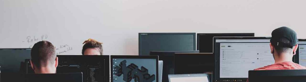 Photo : A-t-on le droit de s’exprimer contre son entreprise ? La justice semble hésiter